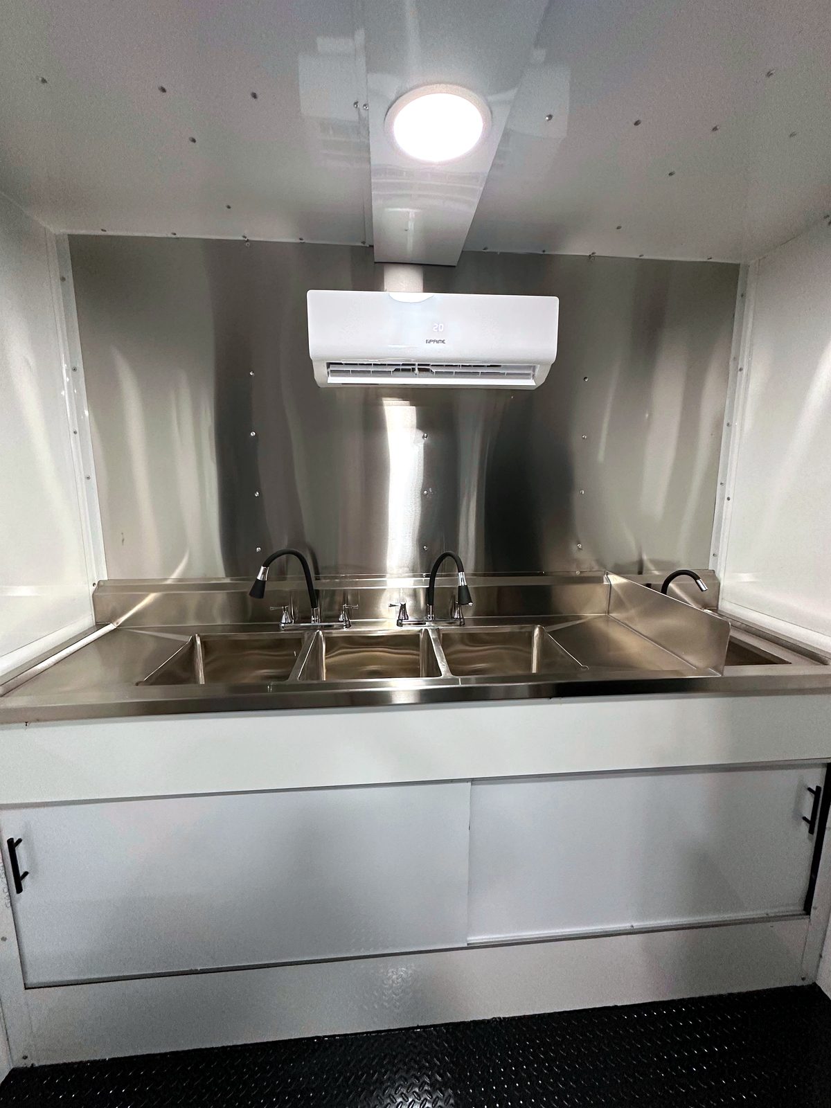 3-compartment sink + cold/heat A/C
