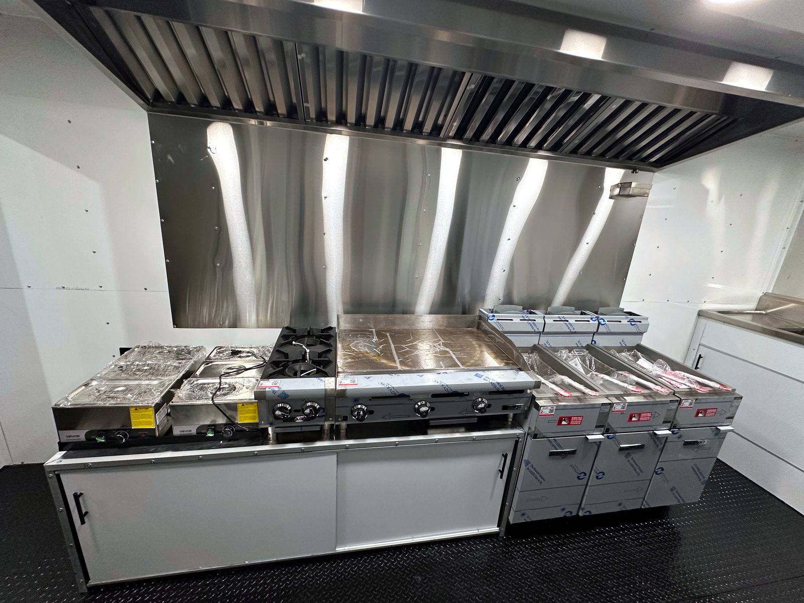 Standard cook line — warmer, stove, griddle, fryers